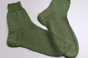 grüne Stricksocken